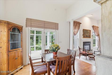 11 Conway Circle Loudonville NY 12211
