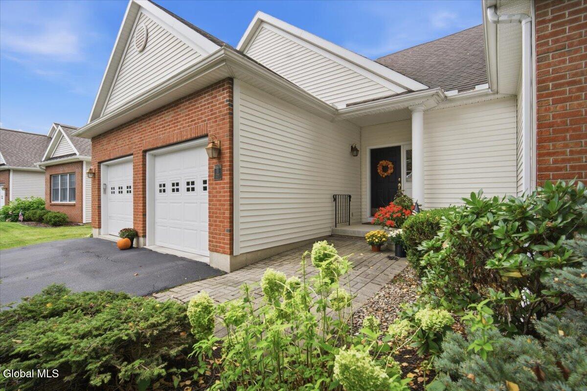 11 Conway Circle Loudonville NY 12211