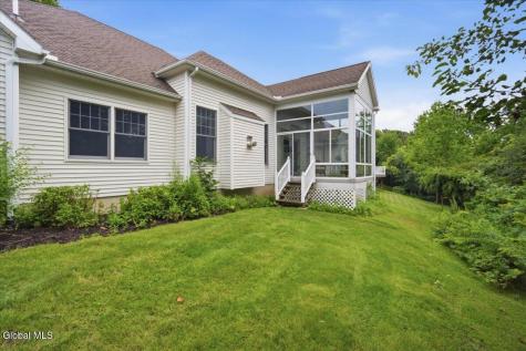 11 Conway Circle Loudonville NY 12211