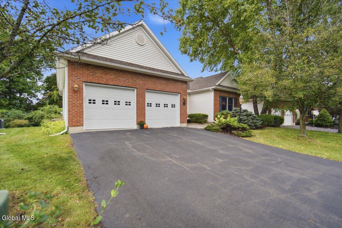 11 Conway Circle Loudonville NY 12211