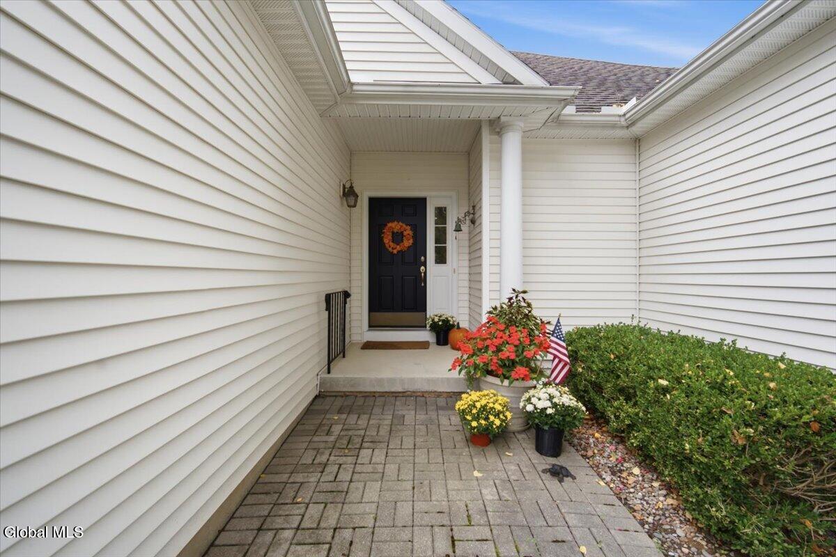 11 Conway Circle Loudonville NY 12211
