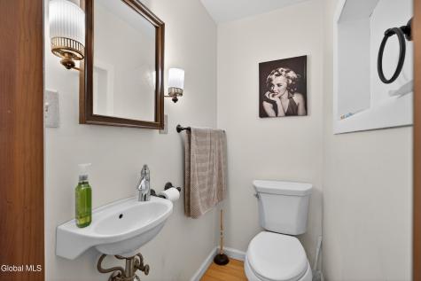 1463 Dalton Drive Schenectady NY 12308
