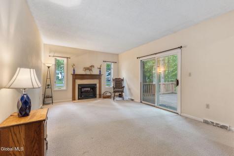 18 Pinehollow Drive Ballston Spa NY 12020