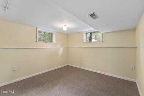 18 Pinehollow Drive Ballston Spa NY 12020