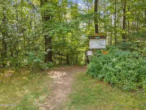 18 Pinehollow Drive Ballston Spa NY 12020