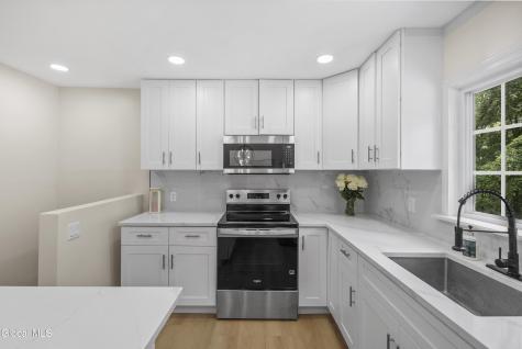 1 Gilmore Terrace Guilderland NY 12303