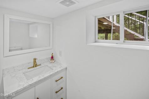 1 Gilmore Terrace Guilderland NY 12303