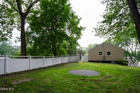 1 Gilmore Terrace Guilderland NY 12303