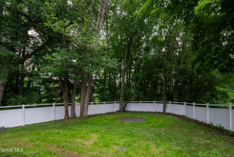 1 Gilmore Terrace Guilderland NY 12303