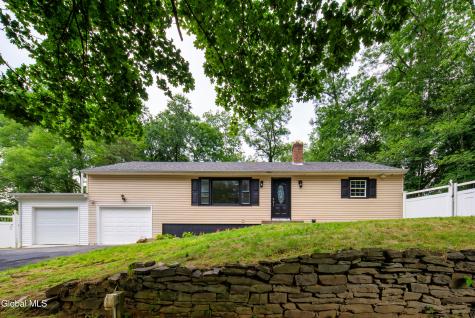 1 Gilmore Terrace Guilderland NY 12303