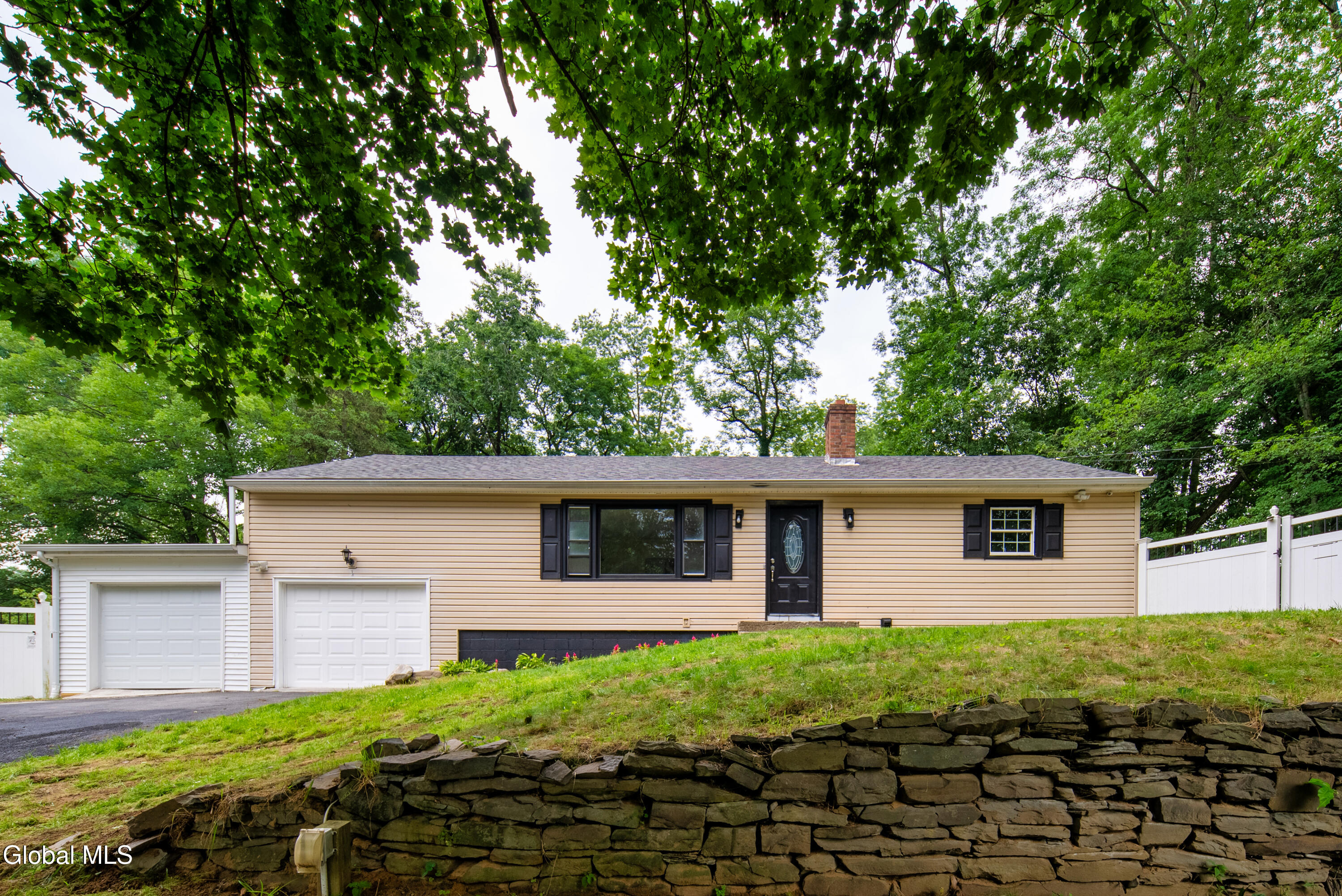 1 Gilmore Terrace Guilderland NY 12303