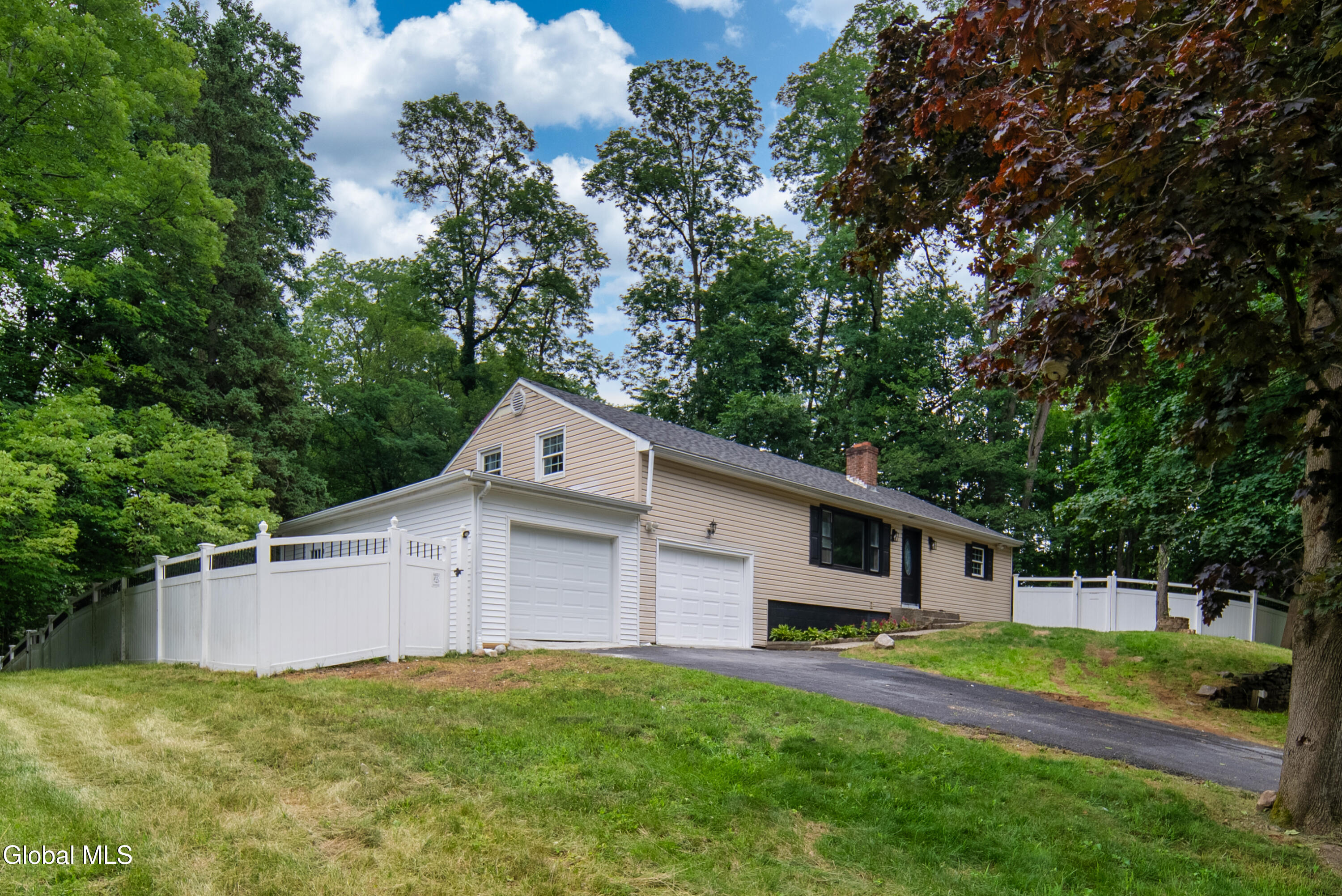 1 Gilmore Terrace Guilderland NY 12303
