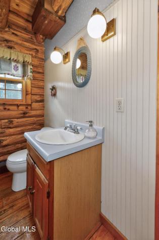 375 Momrow Road Sand Lake NY 12153