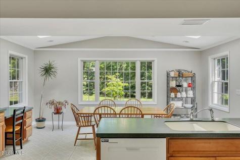 16 Longwood Drive Delmar NY 12054