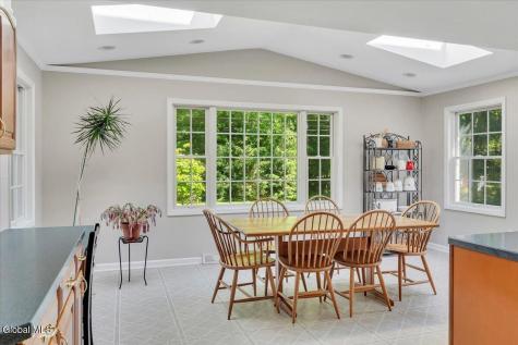 16 Longwood Drive Delmar NY 12054