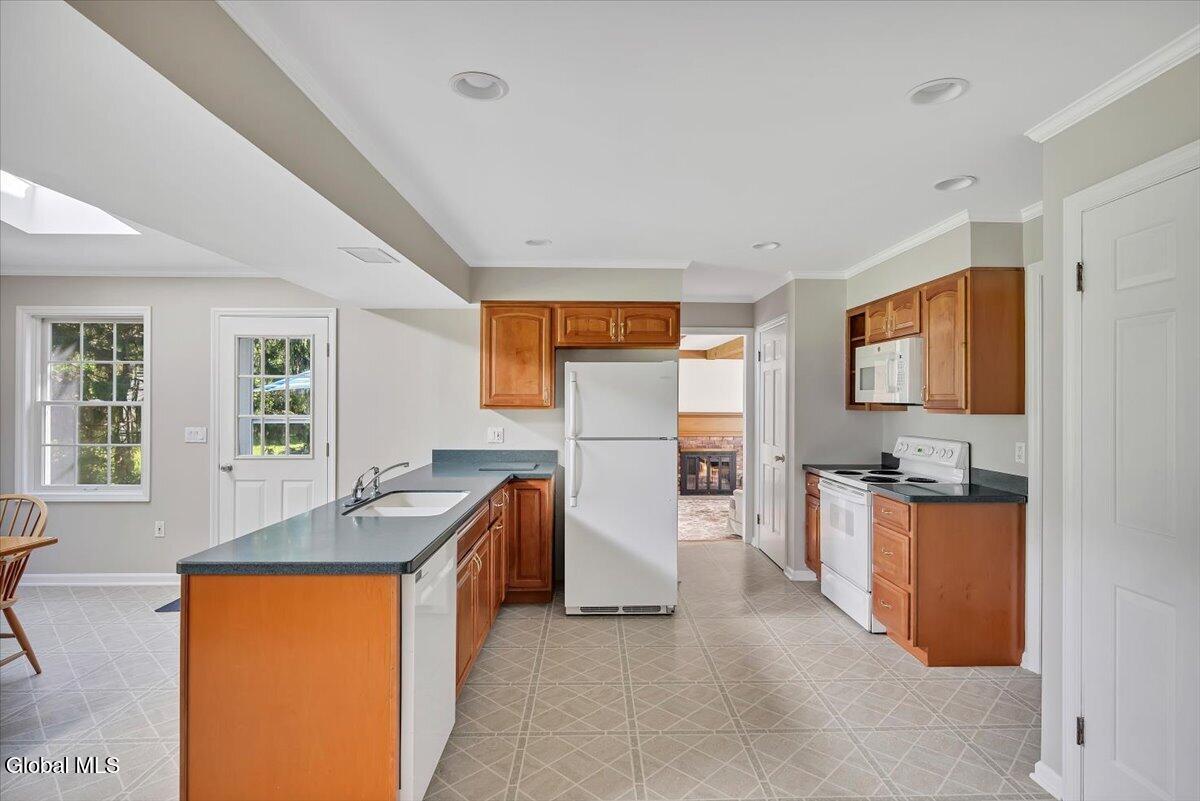 16 Longwood Drive Delmar NY 12054