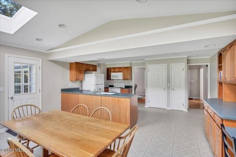16 Longwood Drive Delmar NY 12054