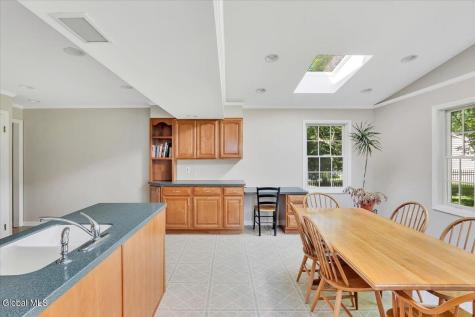 16 Longwood Drive Delmar NY 12054