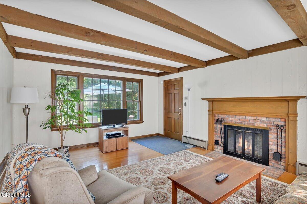 16 Longwood Drive Delmar NY 12054