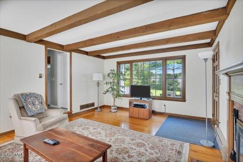 16 Longwood Drive Delmar NY 12054