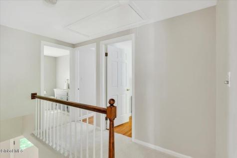 16 Longwood Drive Delmar NY 12054