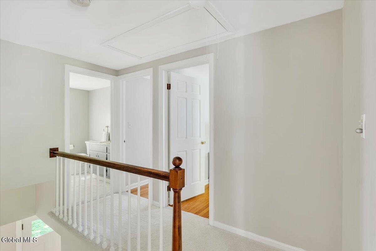 16 Longwood Drive Delmar NY 12054