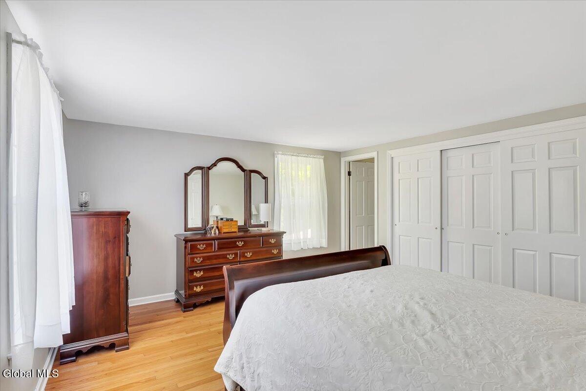 16 Longwood Drive Delmar NY 12054