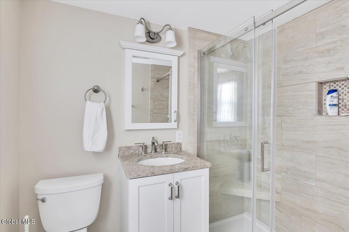 16 Longwood Drive Delmar NY 12054