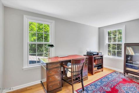 16 Longwood Drive Delmar NY 12054