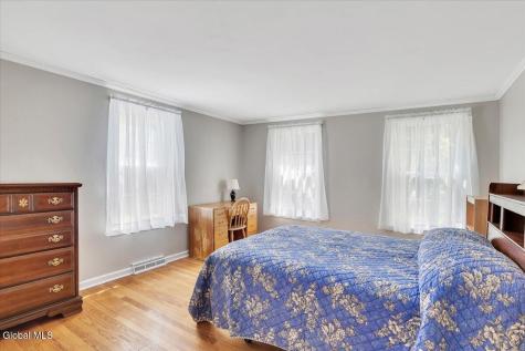 16 Longwood Drive Delmar NY 12054