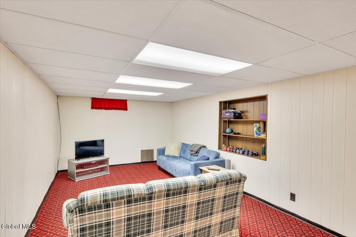 16 Longwood Drive Delmar NY 12054
