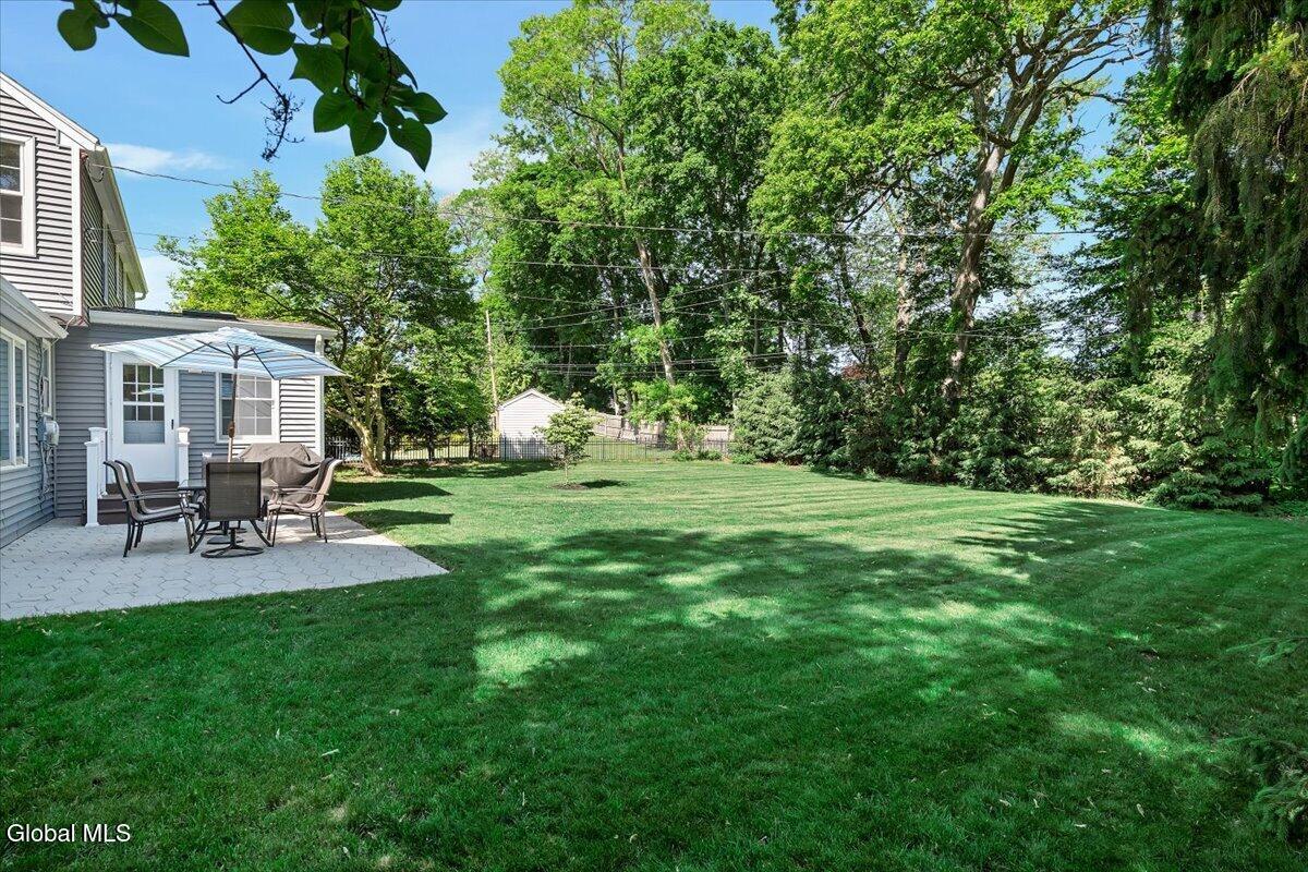 16 Longwood Drive Delmar NY 12054