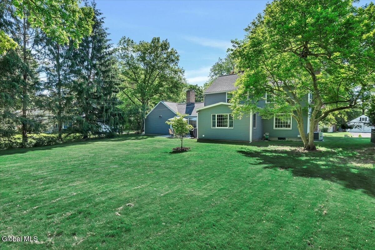 16 Longwood Drive Delmar NY 12054