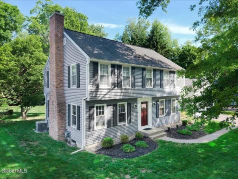 16 Longwood Drive Delmar NY 12054