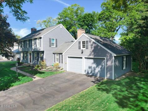 16 Longwood Drive Delmar NY 12054