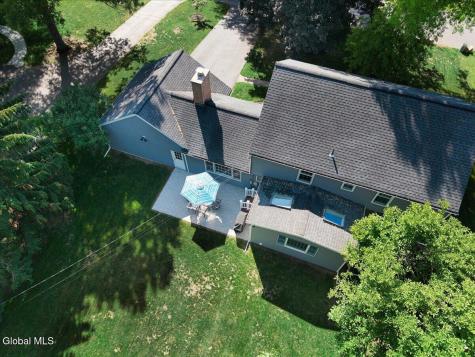 16 Longwood Drive Delmar NY 12054