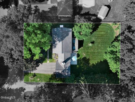 16 Longwood Drive Delmar NY 12054