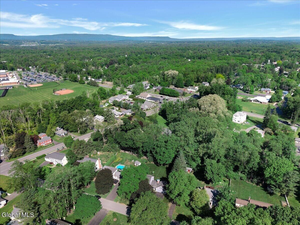 16 Longwood Drive Delmar NY 12054