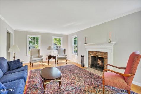 16 Longwood Drive Delmar NY 12054