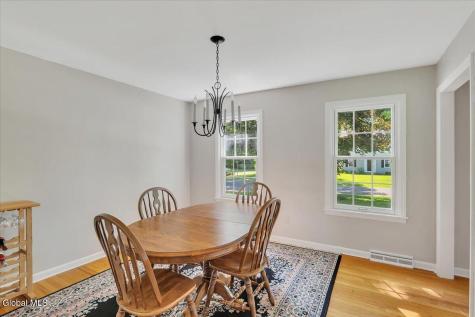 16 Longwood Drive Delmar NY 12054
