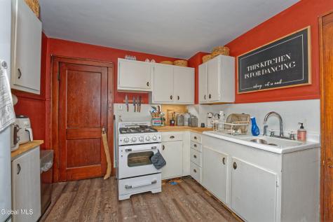 139 5th Avenue Gloversville NY 12078