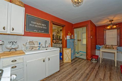 139 5th Avenue Gloversville NY 12078