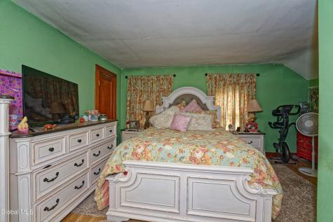 139 5th Avenue Gloversville NY 12078