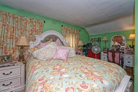 139 5th Avenue Gloversville NY 12078