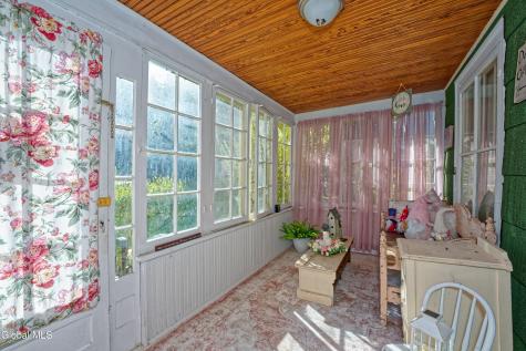 139 5th Avenue Gloversville NY 12078