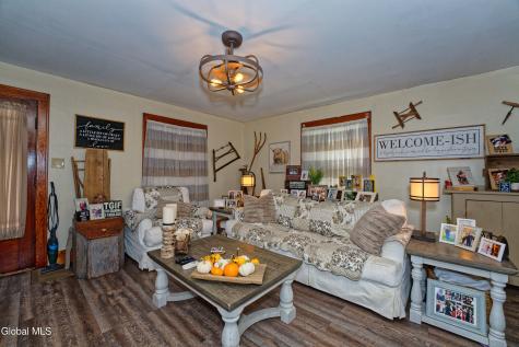 139 5th Avenue Gloversville NY 12078