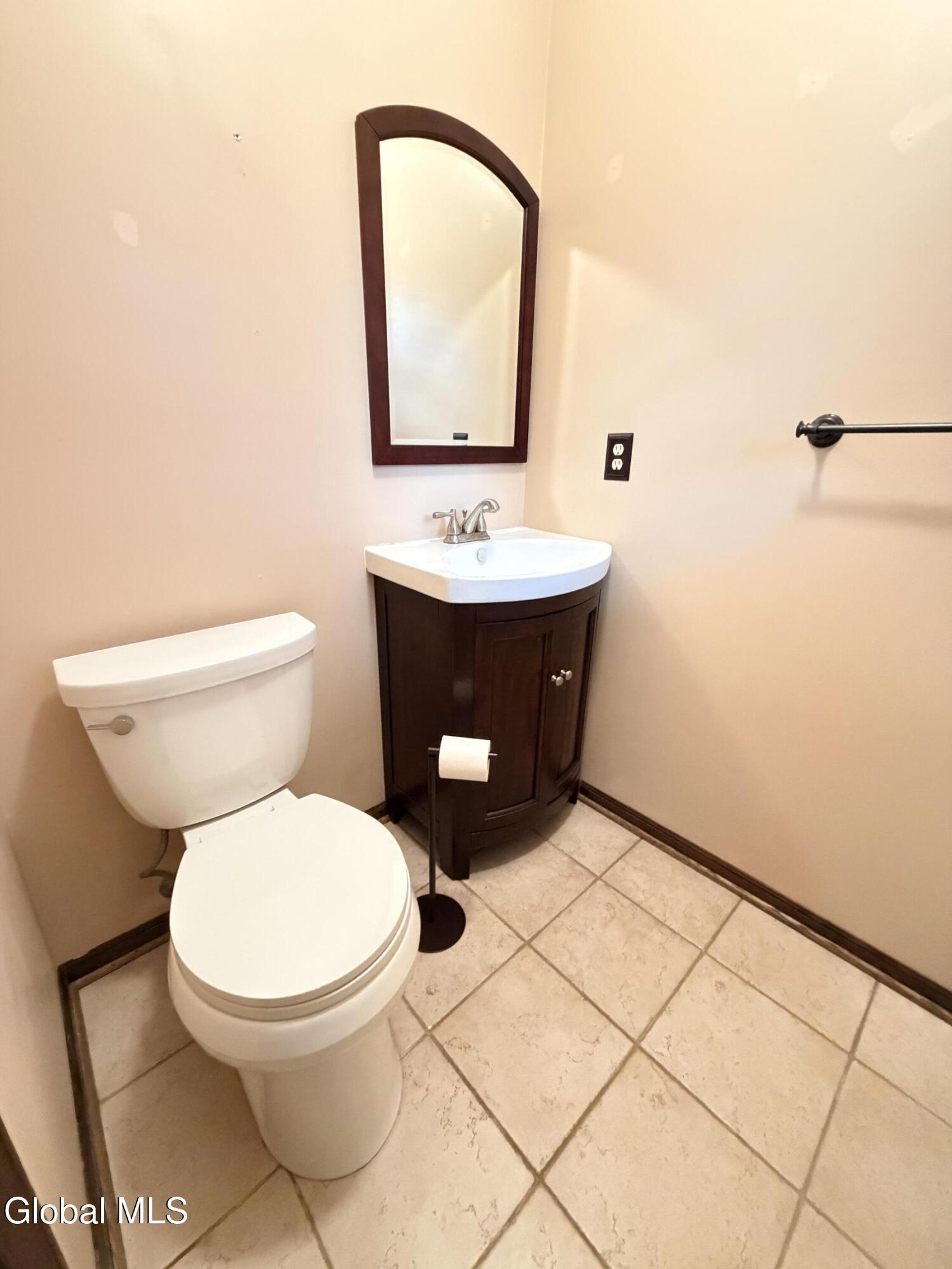 606 Tedesco Court Guilderland NY 12303