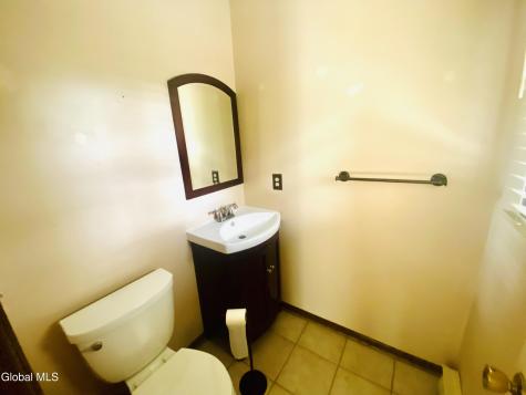 606 Tedesco Court Guilderland NY 12303