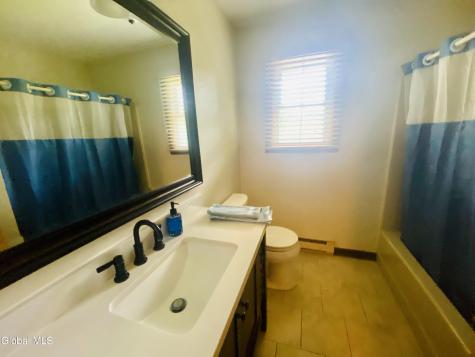 606 Tedesco Court Guilderland NY 12303
