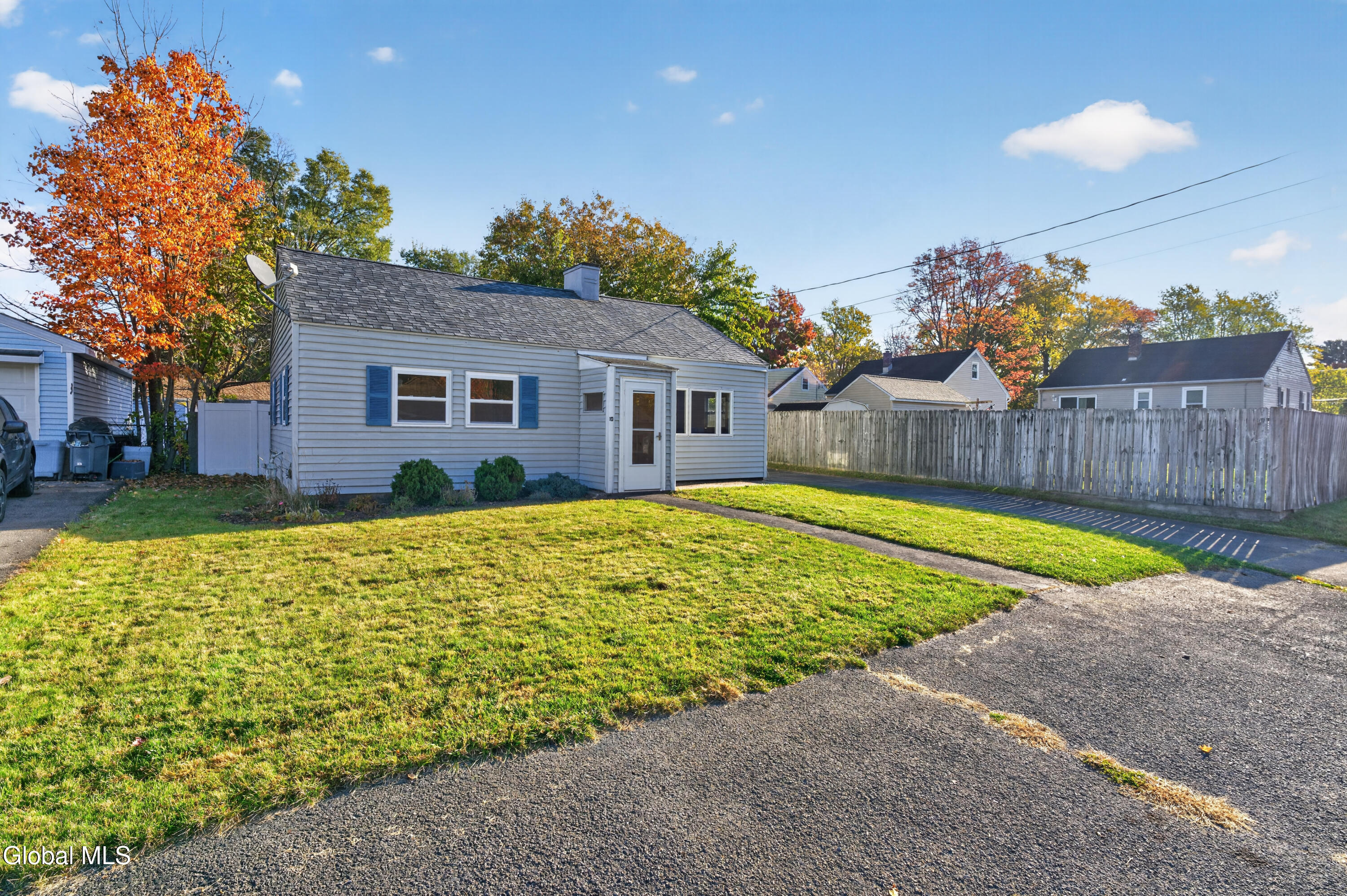 10 Harriet Street Colonie NY 12205